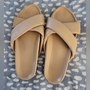 Beek Sandals Size 8